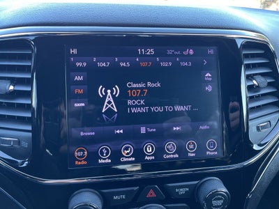 2019 Jeep Grand Cherokee TRAILHAWK *** SUPER LOW MILES LOCALLY OWNED AWD *