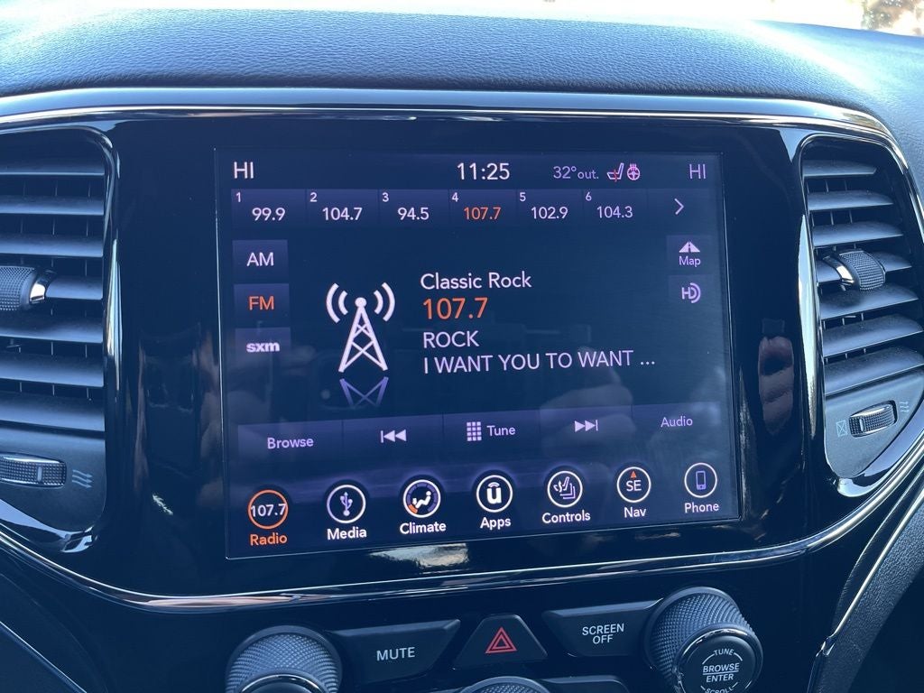 2019 Jeep Grand Cherokee TRAILHAWK *** SUPER LOW MILES LOCALLY OWNED AWD *