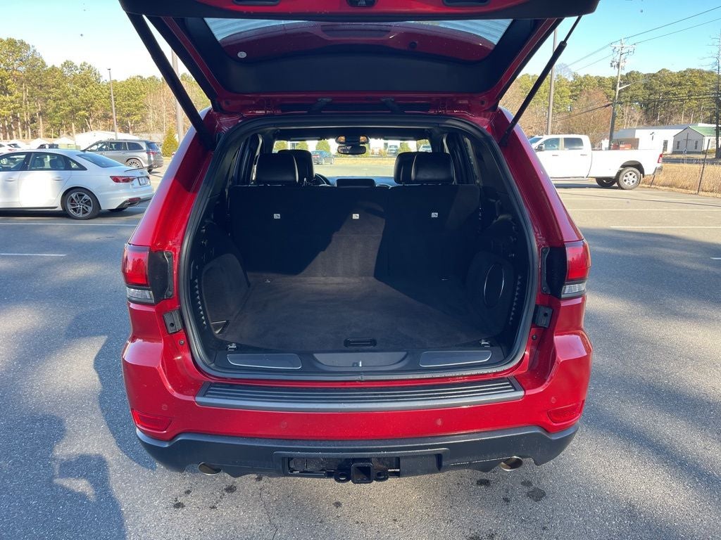 2019 Jeep Grand Cherokee TRAILHAWK *** SUPER LOW MILES LOCALLY OWNED AWD *