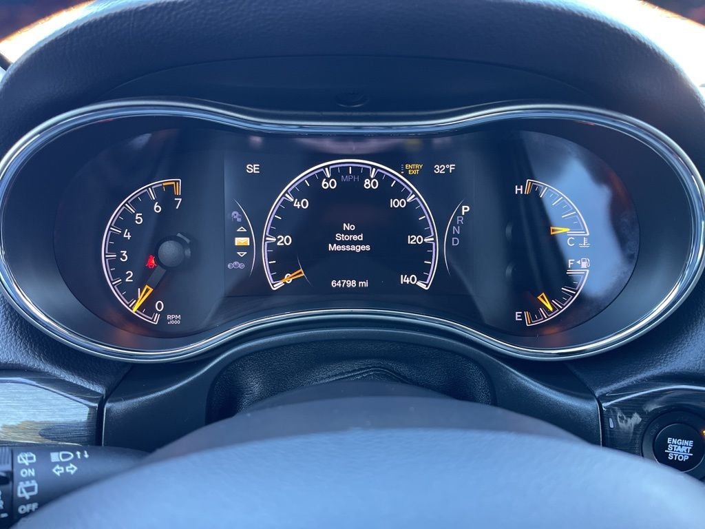 2019 Jeep Grand Cherokee TRAILHAWK *** SUPER LOW MILES LOCALLY OWNED AWD *