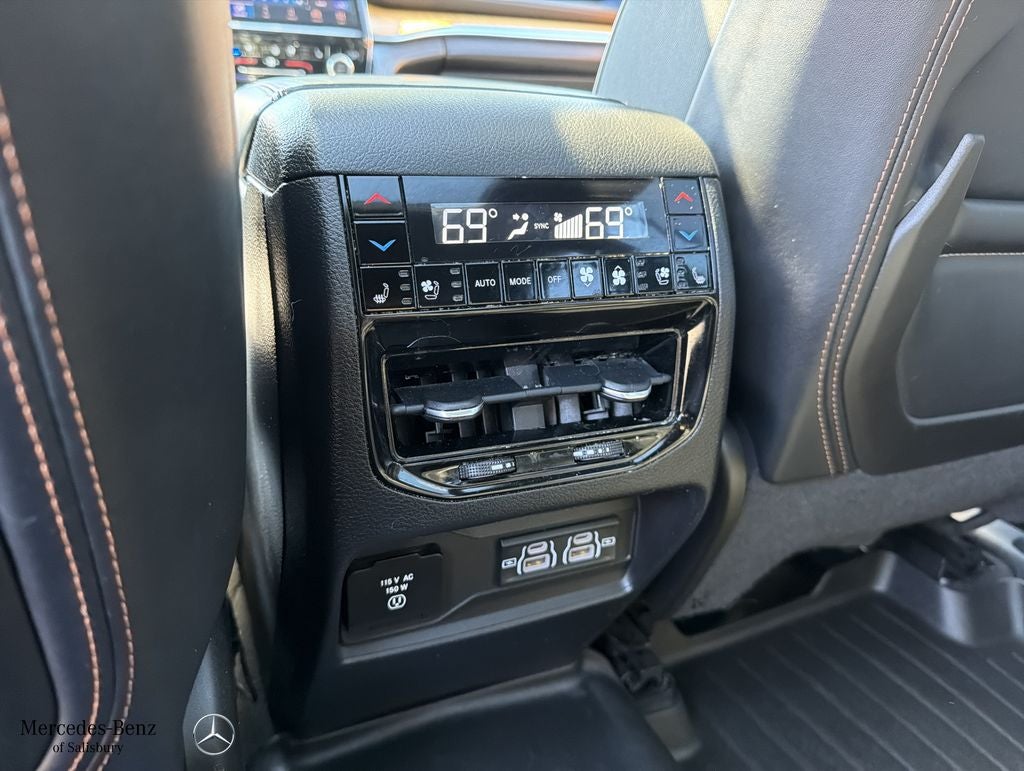 2022 Jeep Grand Cherokee Summit Reserve