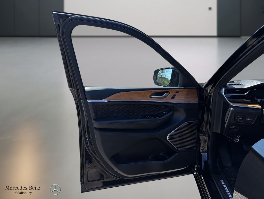 2022 Jeep Grand Cherokee Summit Reserve