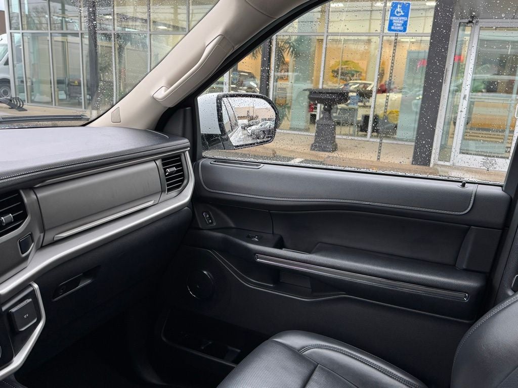 2024 Ford Expedition XLT ***4X4 LOADED***