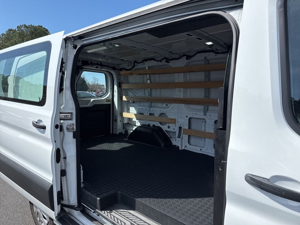 2024 Ford Transit-250 T-250 130" Low Rf 9070 GVWR RWD