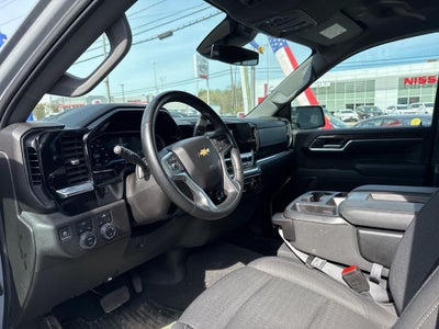 2024 Chevrolet Silverado 1500 LT