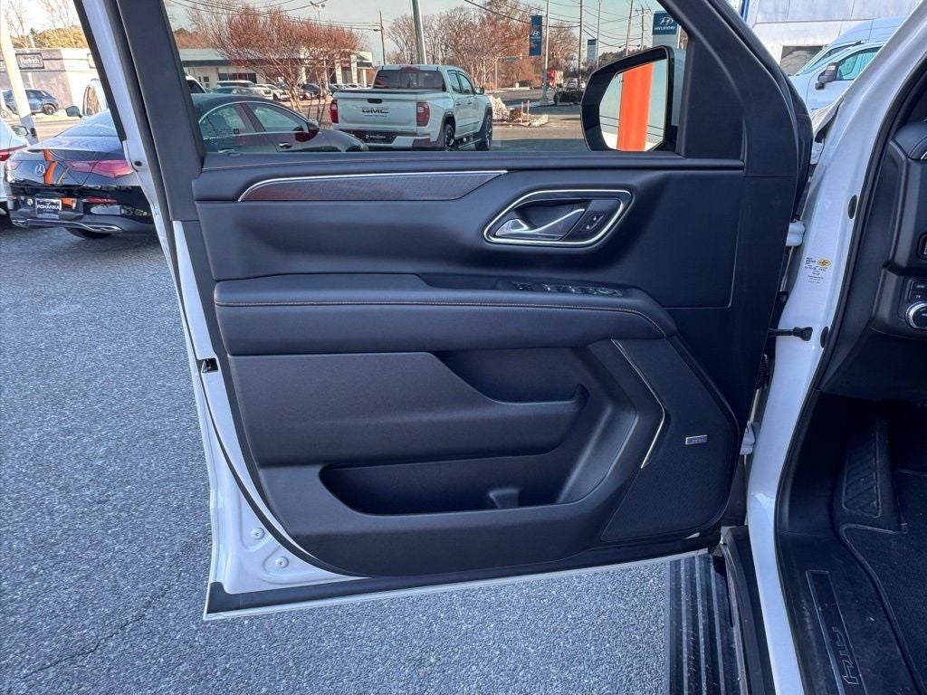 2023 GMC Yukon XL AT4 *** ONE OWNER SUPER CLEAN ***