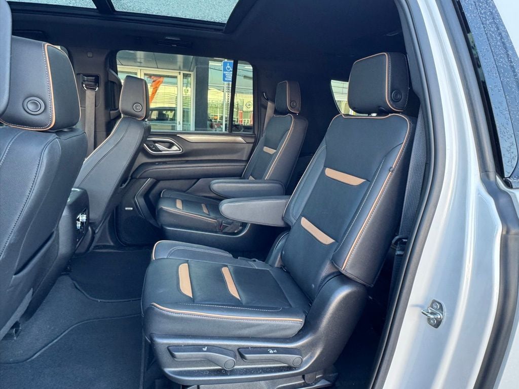 2023 GMC Yukon XL AT4 *** ONE OWNER SUPER CLEAN ***