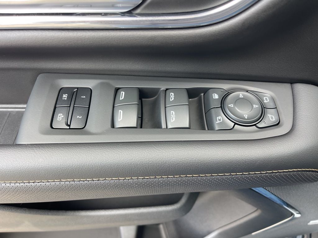 2023 GMC Yukon XL AT4 *** ONE OWNER SUPER CLEAN ***