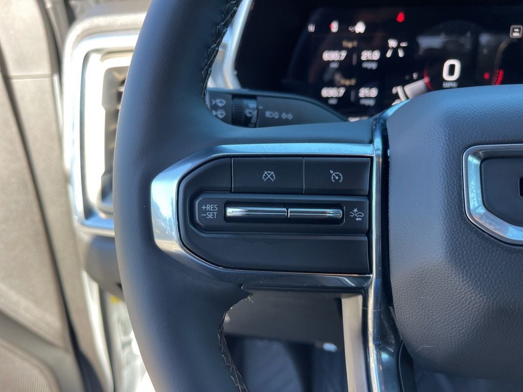 2025 GMC Canyon Denali *** LOADED 4WD LEATHER MOONROOF ***