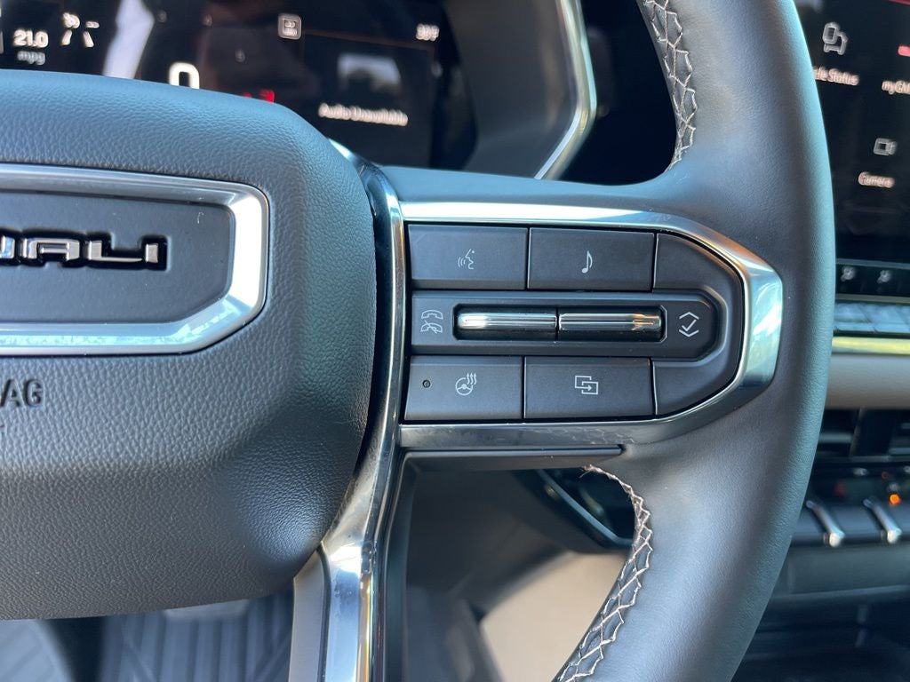 2025 GMC Canyon Denali *** LOADED 4WD LEATHER MOONROOF ***