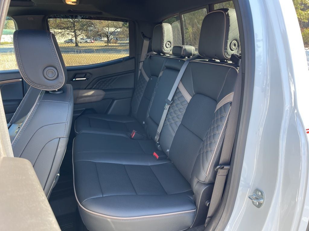 2025 GMC Canyon Denali *** LOADED 4WD LEATHER MOONROOF ***