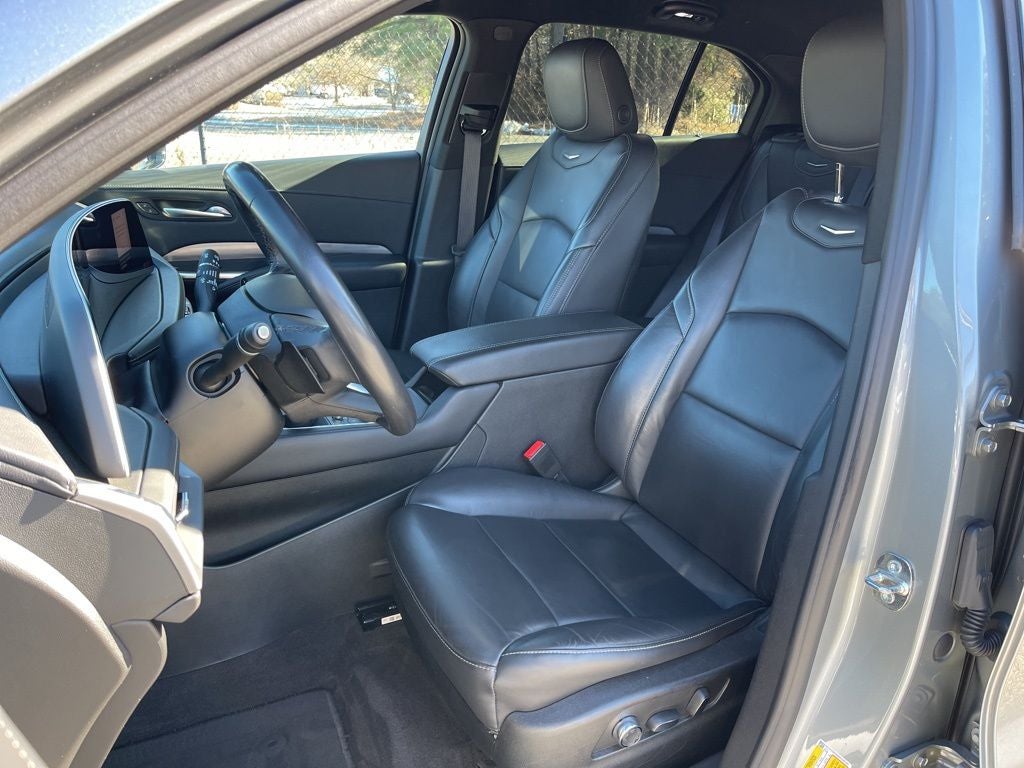 2024 Cadillac XT4 Premium Luxury