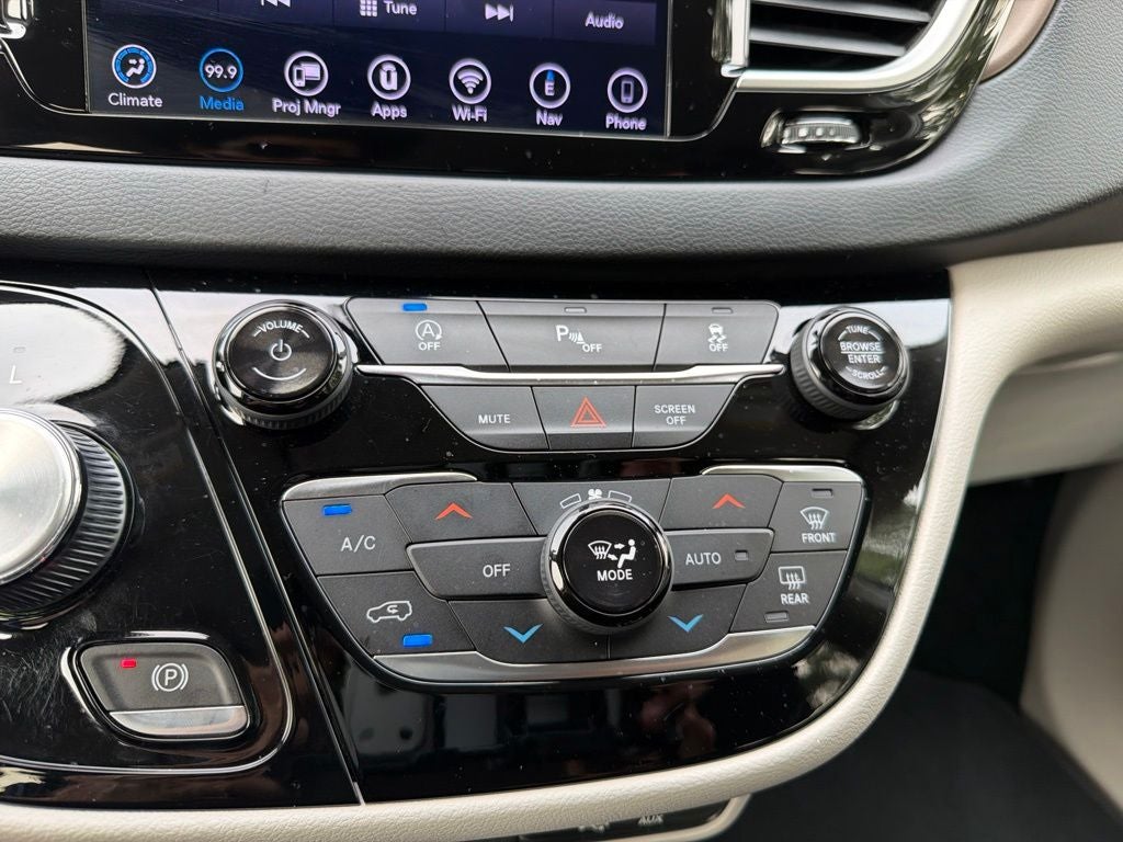2018 Chrysler Pacifica Touring Plus