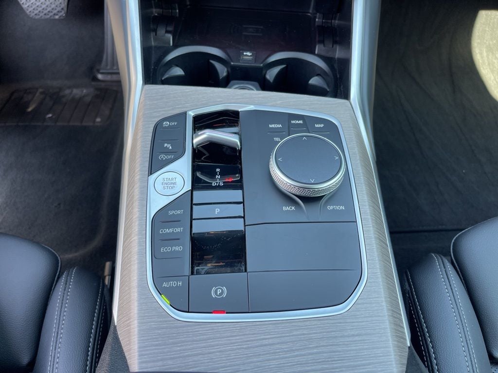 2025 BMW 3 Series 330i