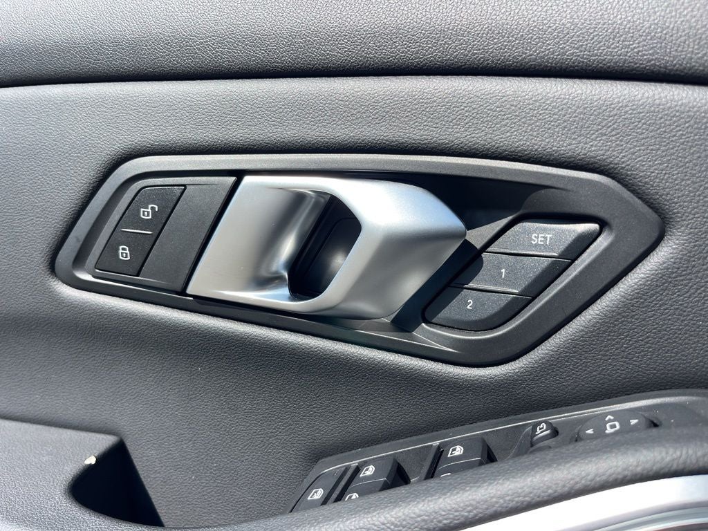 2025 BMW 3 Series 330i