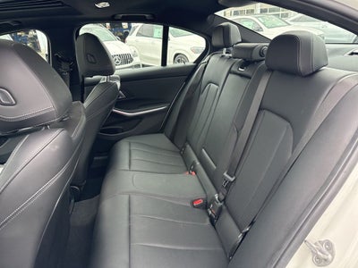 2025 BMW 3 Series 330i