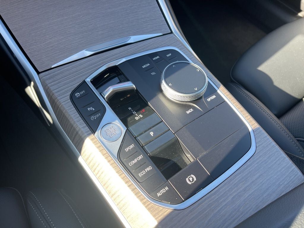 2025 BMW 3 Series 330i xDrive