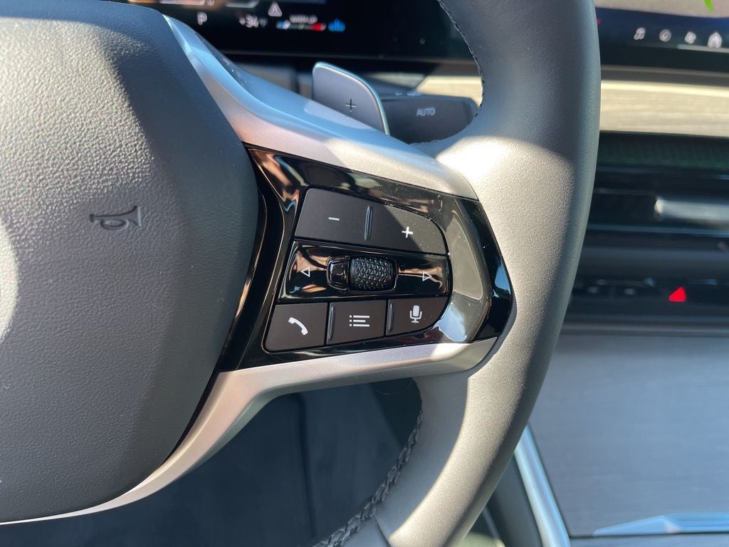 2025 BMW 3 Series 330i xDrive