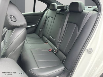 2025 BMW 3 Series 330i xDrive