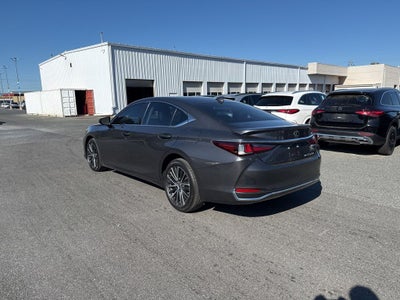 2023 Lexus ES 250