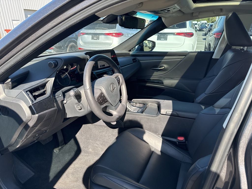 2023 Lexus ES 250