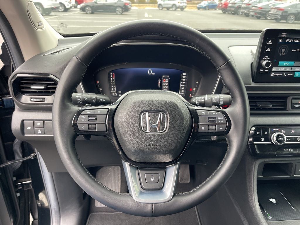 2025 Honda Pilot Elite *** ONE OWNER LOADED SUPER LOW MILES *