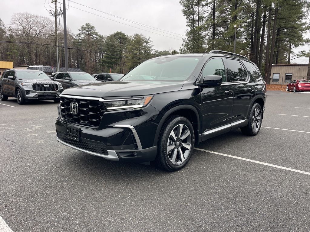 2025 Honda Pilot Elite *** ONE OWNER LOADED SUPER LOW MILES *