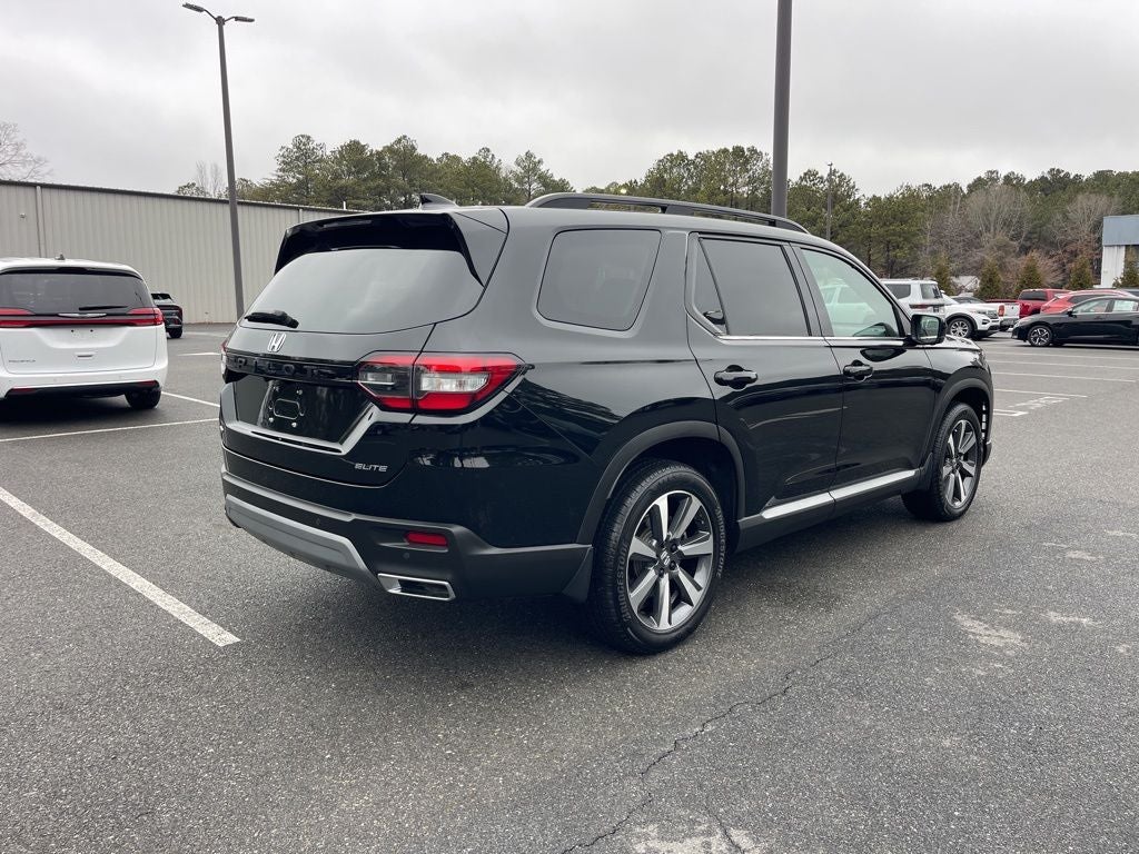2025 Honda Pilot Elite *** ONE OWNER LOADED SUPER LOW MILES *