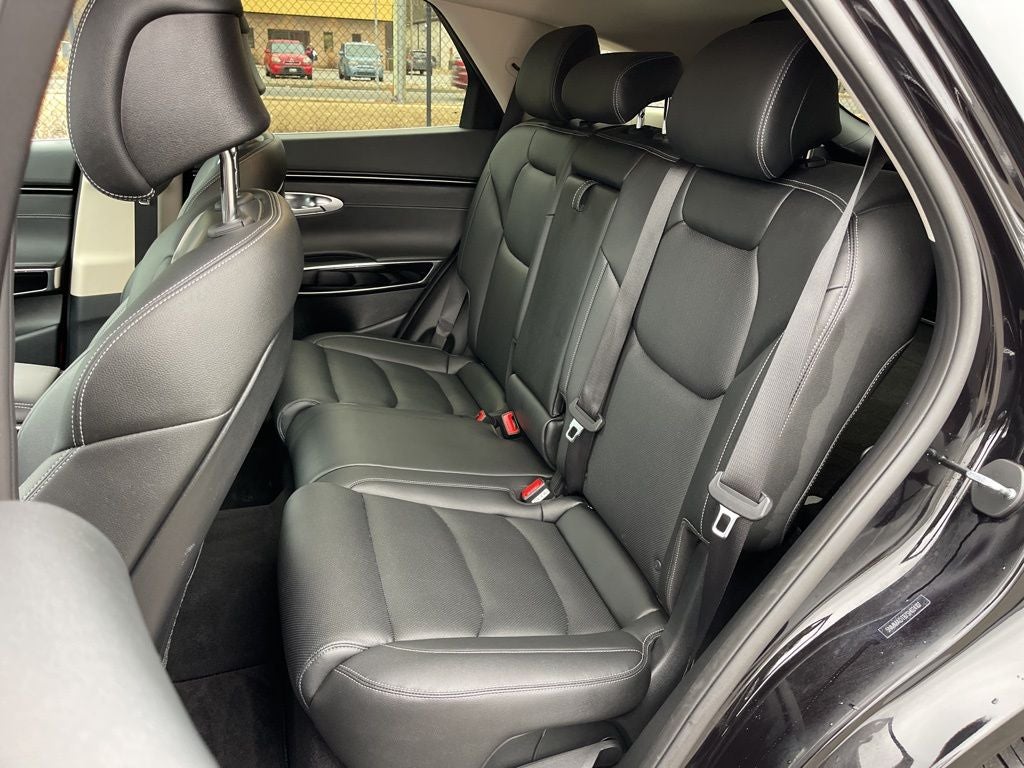 2025 Genesis GV70 2.5T