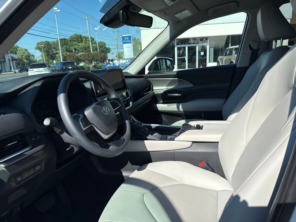 2025 Toyota Grand Highlander XLE