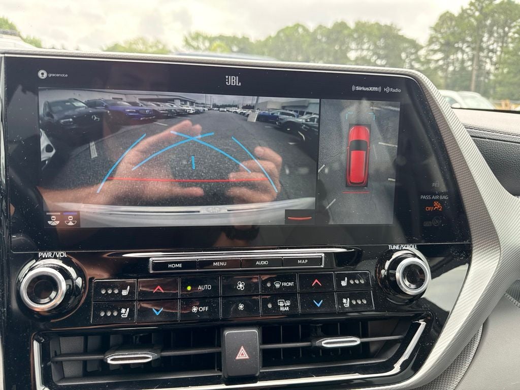 2020 Toyota Highlander Hybrid Platinum