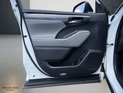 2020 Toyota Highlander Hybrid Platinum
