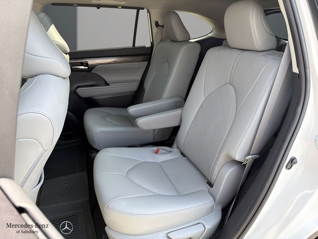 2020 Toyota Highlander Hybrid Platinum