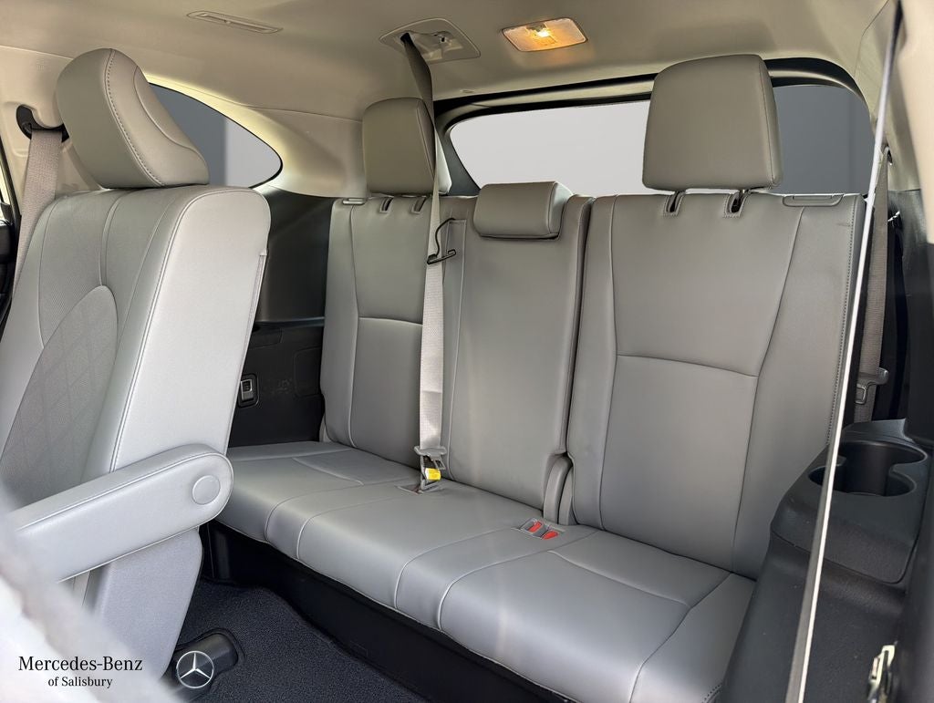2020 Toyota Highlander Hybrid Platinum