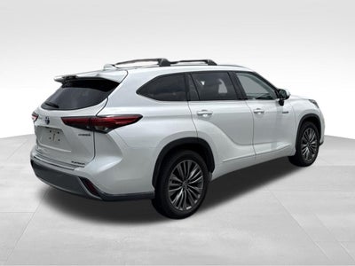 2020 Toyota Highlander Hybrid Platinum