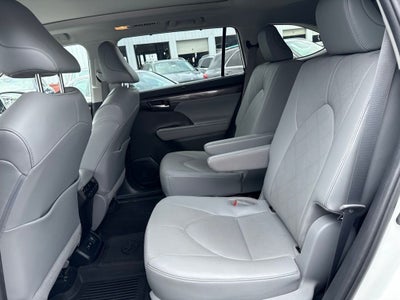2020 Toyota Highlander Hybrid Platinum