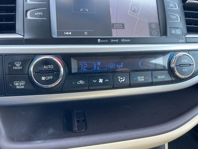 2017 Toyota Highlander XLE ***ONE OWNER AWD LEATHER LOADED ***