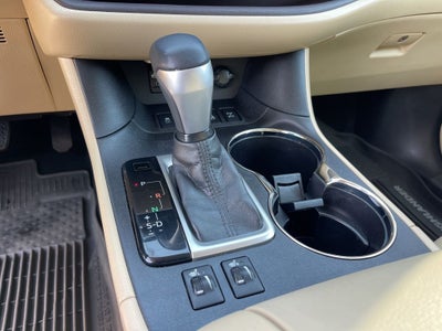 2017 Toyota Highlander XLE ***ONE OWNER AWD LEATHER LOADED ***