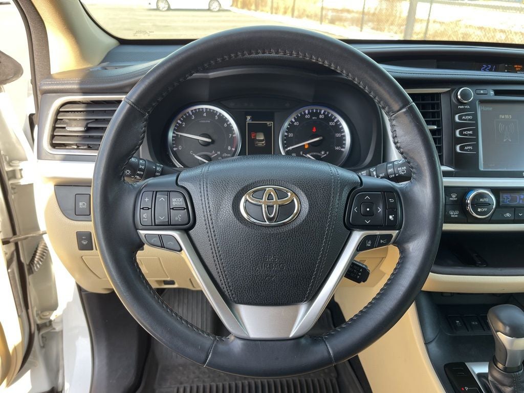 2017 Toyota Highlander XLE ***ONE OWNER AWD LEATHER LOADED ***