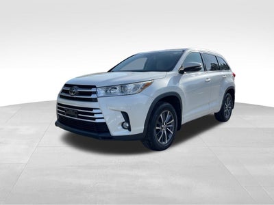 2017 Toyota Highlander XLE ***ONE OWNER AWD LEATHER LOADED ***