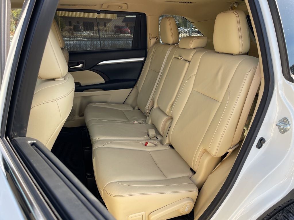 2017 Toyota Highlander XLE ***ONE OWNER AWD LEATHER LOADED ***