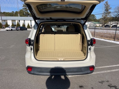 2017 Toyota Highlander XLE ***ONE OWNER AWD LEATHER LOADED ***