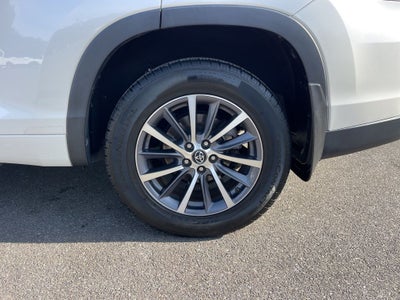 2017 Toyota Highlander XLE ***ONE OWNER AWD LEATHER LOADED ***