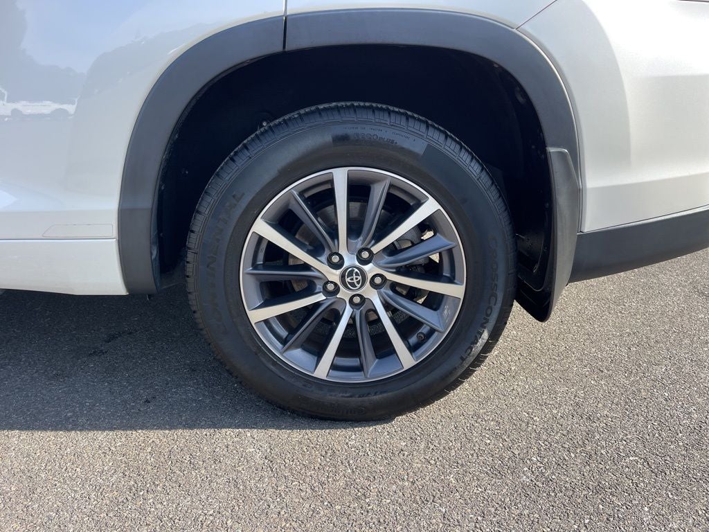 2017 Toyota Highlander XLE ***ONE OWNER AWD LEATHER LOADED ***