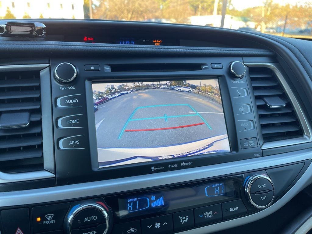 2019 Toyota Highlander XLE *** AWD PEARL WHITE LOCAL TRADE ***