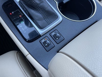 2019 Toyota Highlander XLE *** AWD PEARL WHITE LOCAL TRADE ***