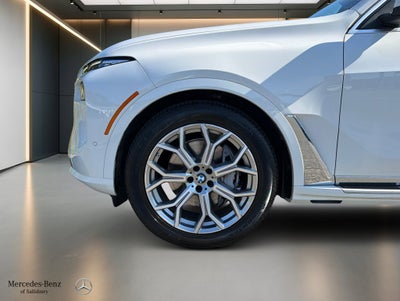 2025 BMW X7 xDrive40i