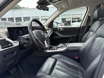 2025 BMW X7 xDrive40i