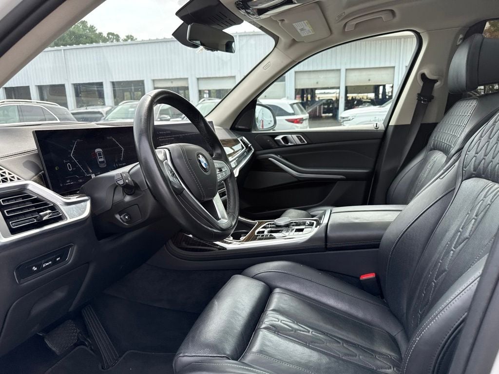 2025 BMW X7 xDrive40i