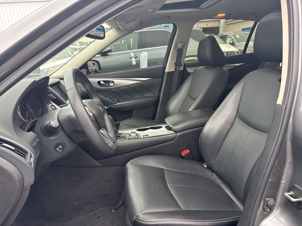 2023 INFINITI Q50 LUXE